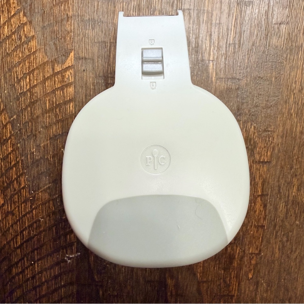 Pre-Owned Pampered Chef’s Cherry & Olive Pitter - Picture 7 of 7